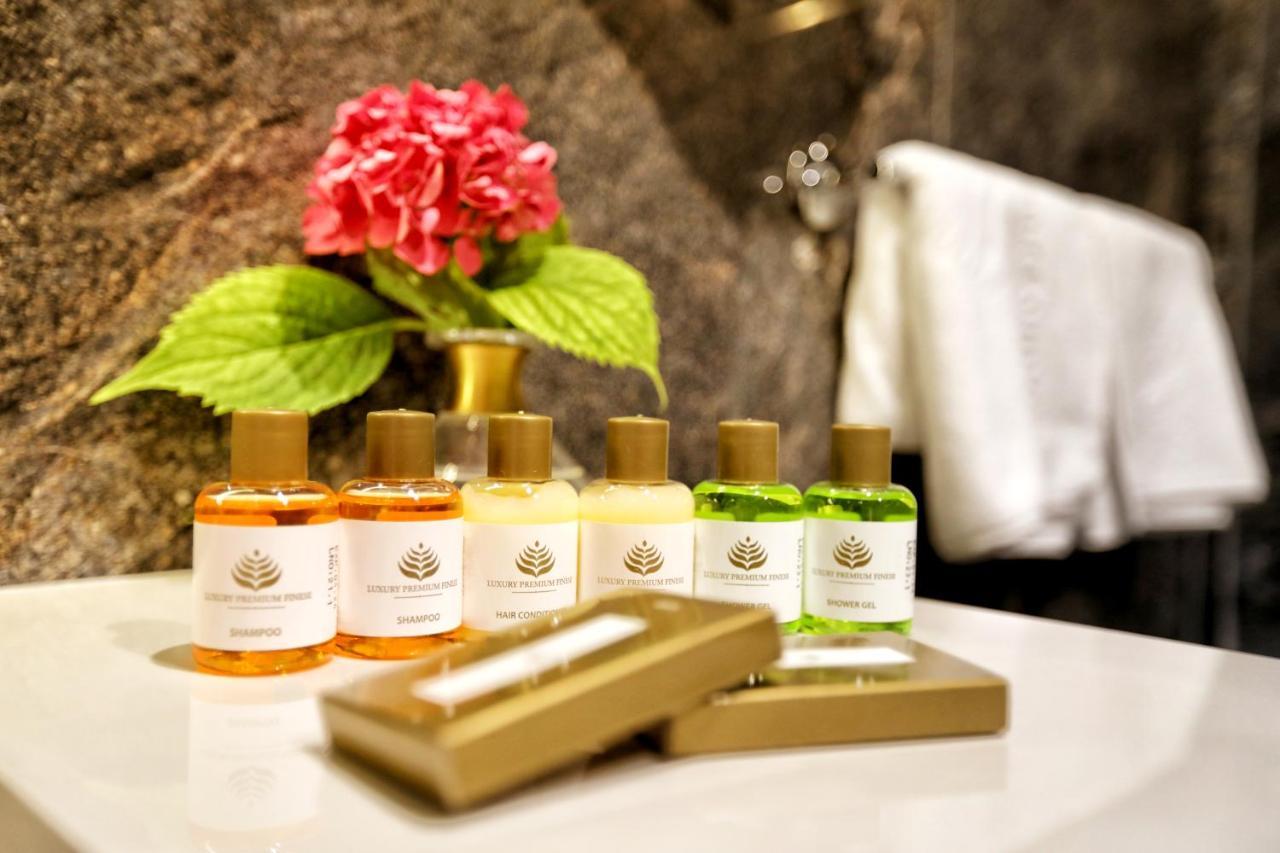 Luxury Premium Finese Hotel Golem  Bagian luar foto