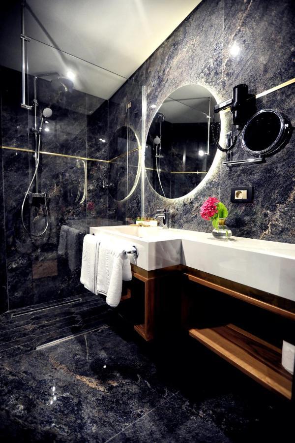 Luxury Premium Finese Hotel Golem  Bagian luar foto