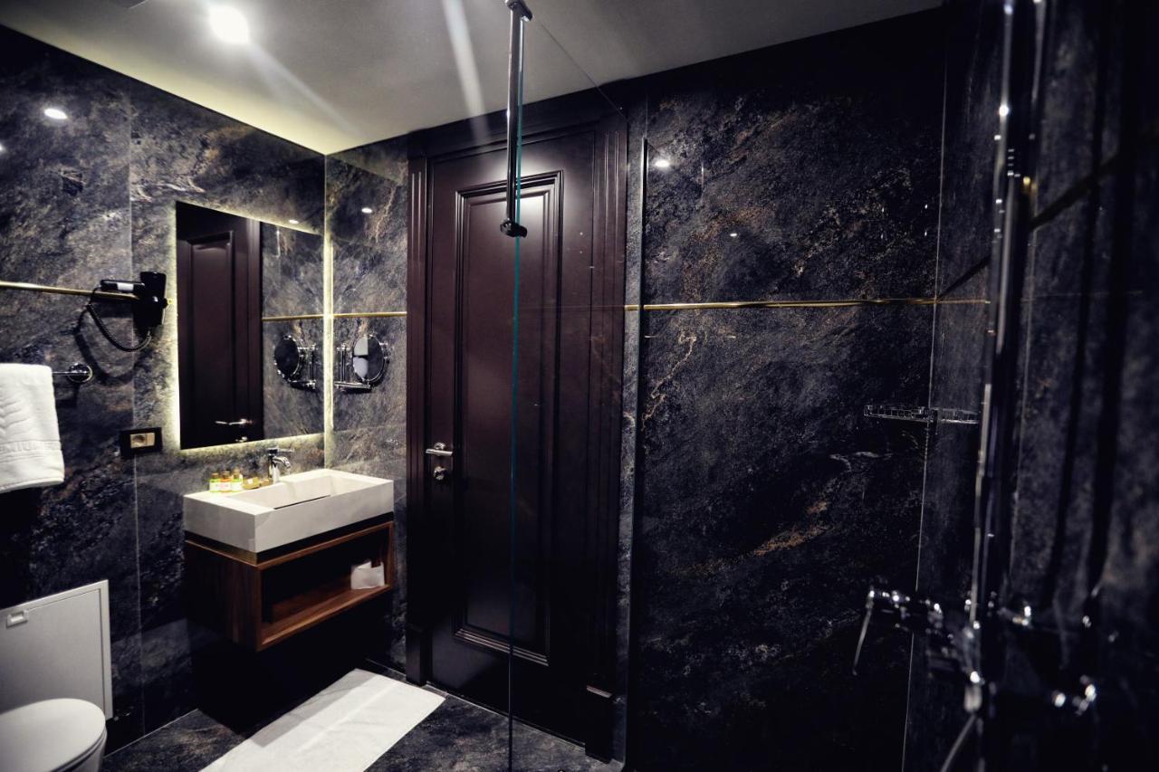 Luxury Premium Finese Hotel Golem  Bagian luar foto